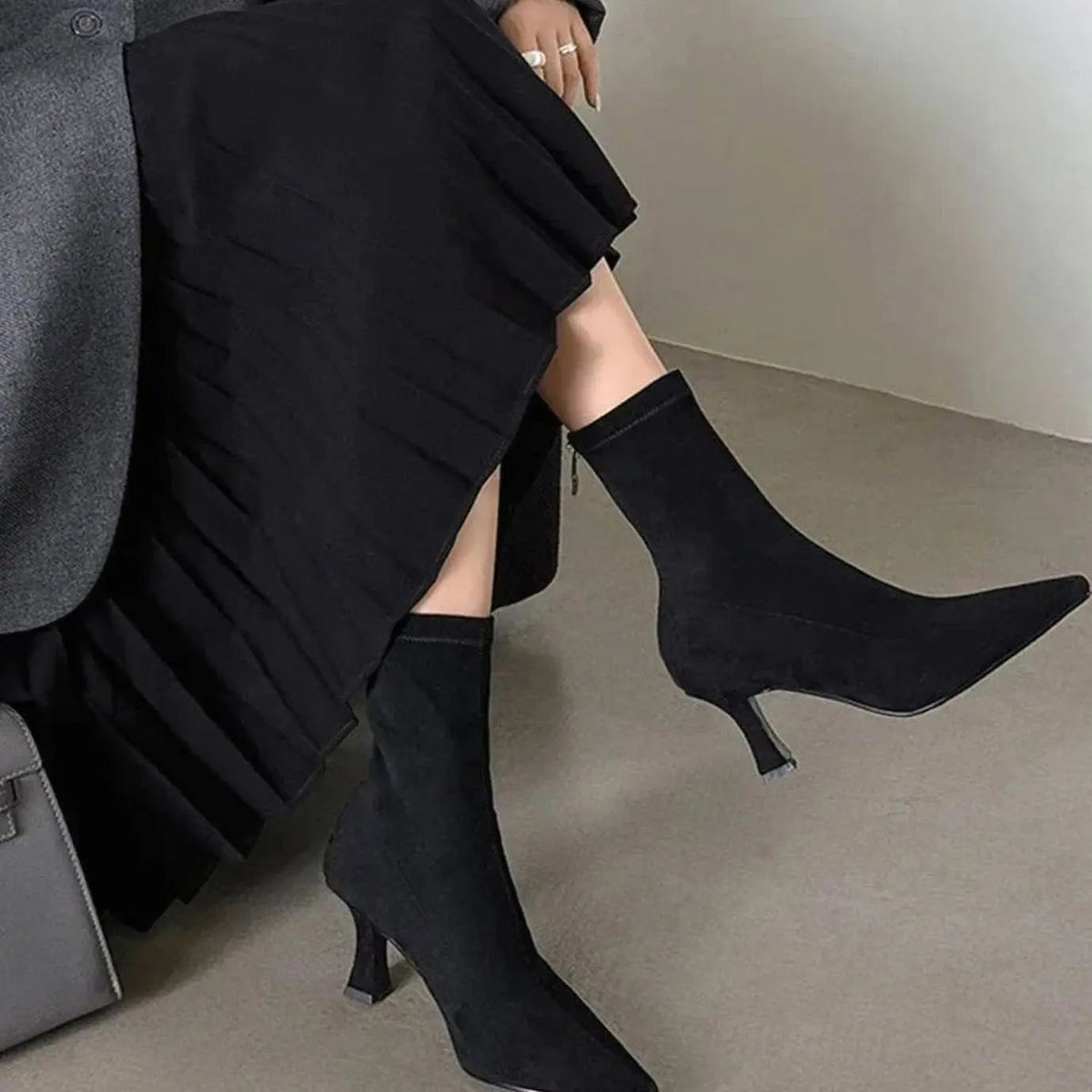 Women's Suede Kitten Heel Boots